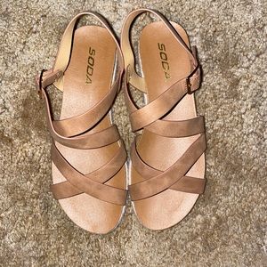Brand new never worn soda sandals size 7